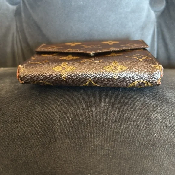Louis Vuitton Monogram Vintage Wallet - Picture 4 of 16
